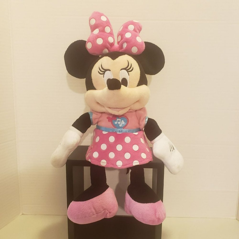 Minnie Mouse sings full songs  necklace lights